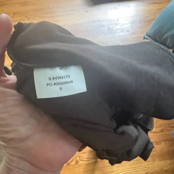 Vuori Essential Cargo Wideleg, size Small - Picture 4 of 5